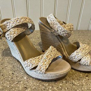 Stuart Weitzman cream sandle platform heels size 7M